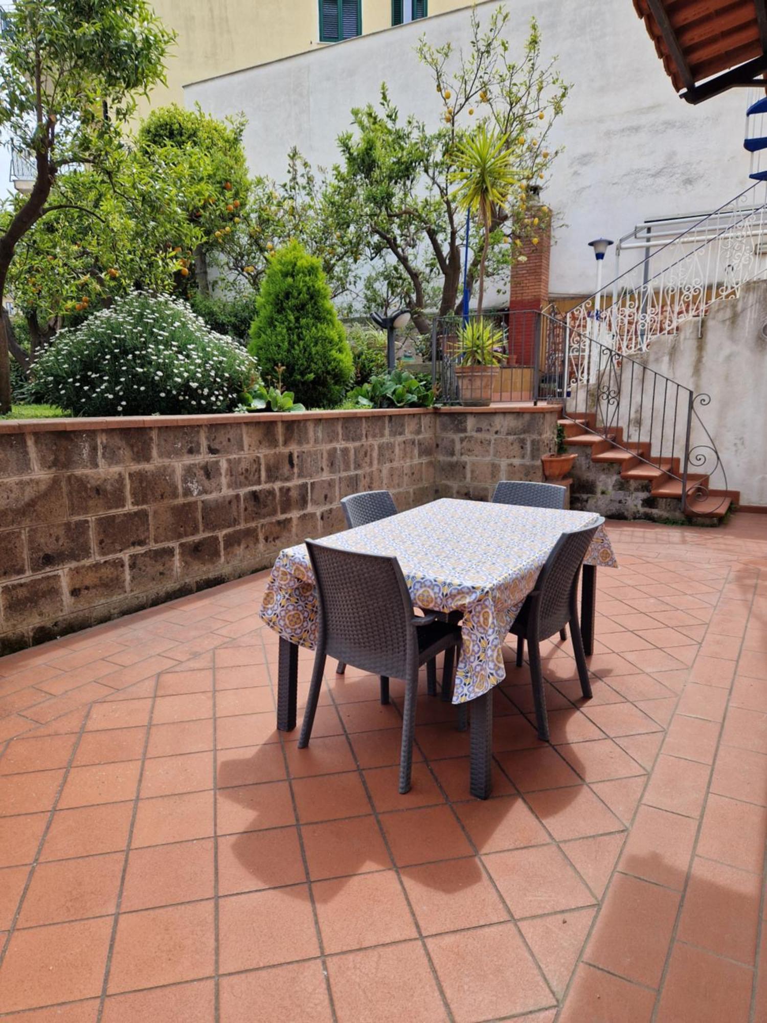 Appartement Il Giardino Dei Gigli à Meta Extérieur photo